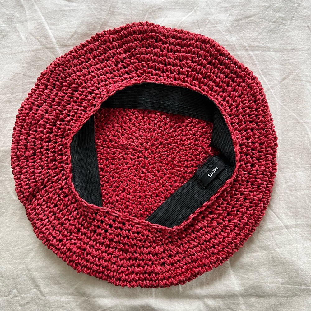 Mango Red Crochet Hat